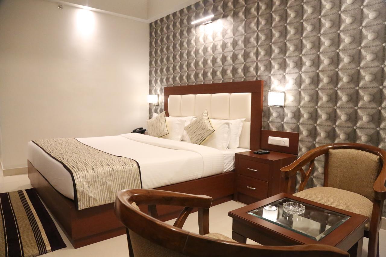 Hotel Varanasi Inn Extérieur photo